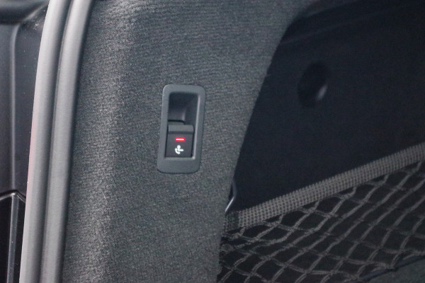 Audi A6 Avant 55 TFSI 367 PK e Quattro S-Line Edition Competition PHEV, Panoramadak, Trekhaak, Leder