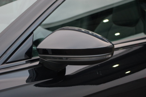 Audi A6 Avant 55 TFSI 367 PK e Quattro S-Line Edition Competition PHEV, Panoramadak, Trekhaak, Leder