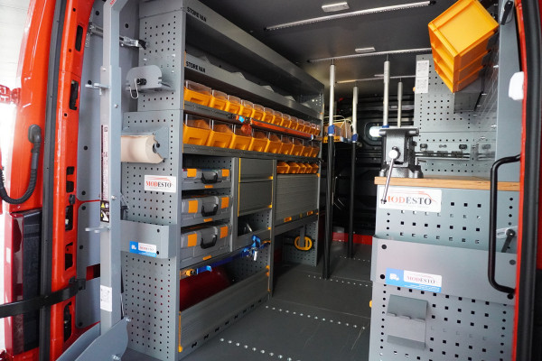 Renault Master T35 2.0 dCi 170PK L3H2 met COMPLETE WERKPLAATS INRICHTING Nr. V139 | Climate | Cruise | Camera | Apple- Android