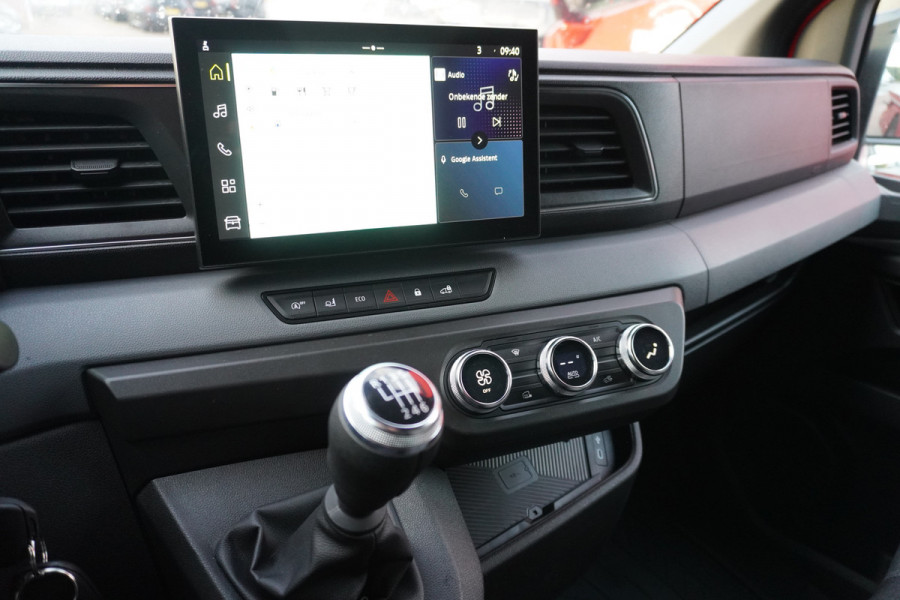 Renault Master T35 2.0 dCi 170PK L3H2 met COMPLETE WERKPLAATS INRICHTING Nr. V139 | Climate | Cruise | Camera | Apple- Android