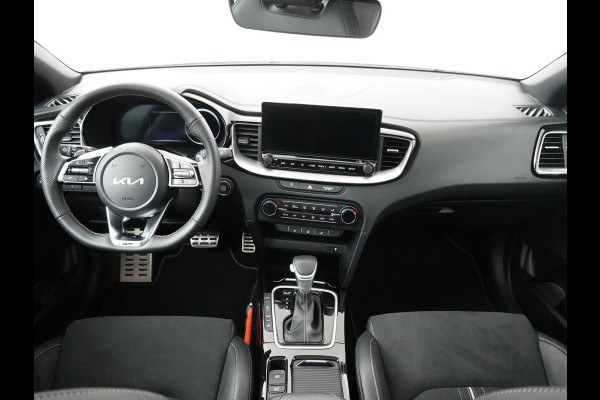 Kia Ceed 1.5 T-GDi GT-PlusLine - Automaat - Rijdende Demo Automaat - Stoel/Stuurverwarming - Adaptief Cruise Control - Navigatie - Climate Control - Fabrieksgarantie Tot 2032