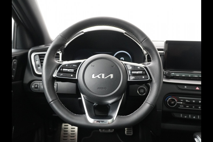 Kia Ceed 1.5 T-GDi GT-PlusLine - Automaat - Rijdende Demo Automaat - Stoel/Stuurverwarming - Adaptief Cruise Control - Navigatie - Climate Control - Fabrieksgarantie Tot 2032