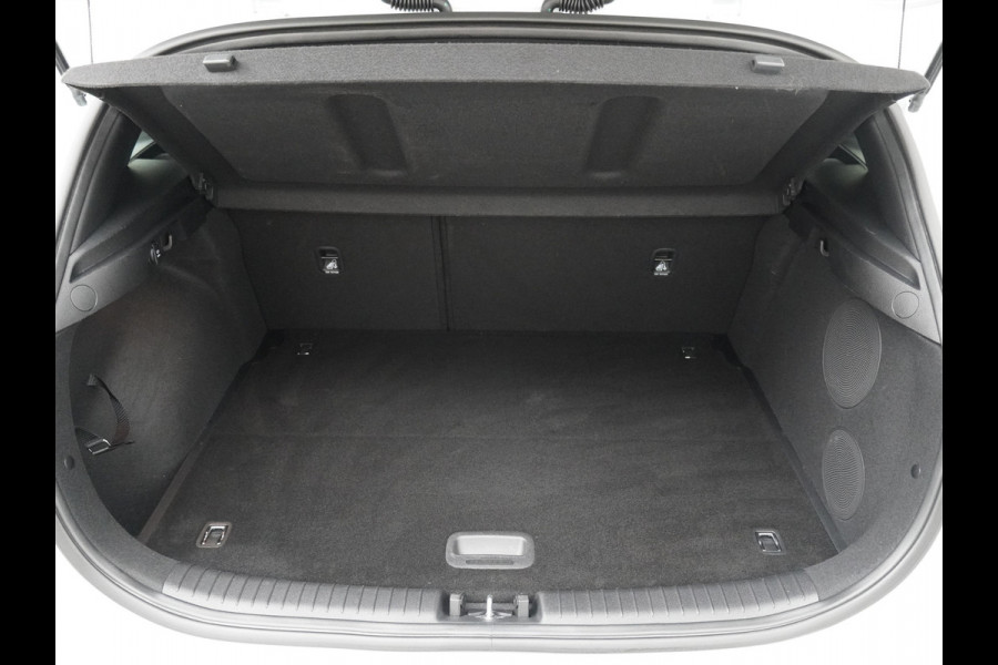 Kia Ceed 1.5 T-GDi GT-PlusLine - Automaat - Rijdende Demo Automaat - Stoel/Stuurverwarming - Adaptief Cruise Control - Navigatie - Climate Control - Fabrieksgarantie Tot 2032