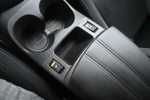 Nissan QASHQAI 1.3 DIG-T N-Connecta Trekhaak NWE.Koppeling 360Cam '21