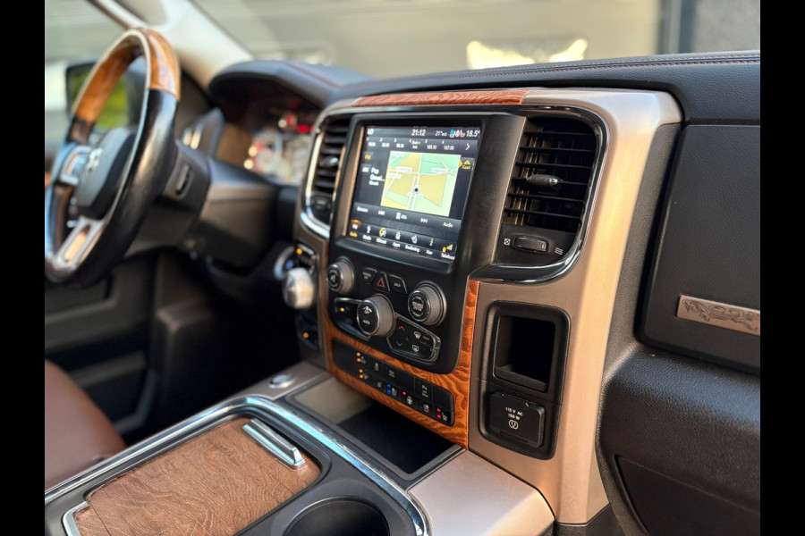 Dodge Ram 1500 5.7 V8 4x4 Crew Cab Longhorn - Luchtvering - Bomvol