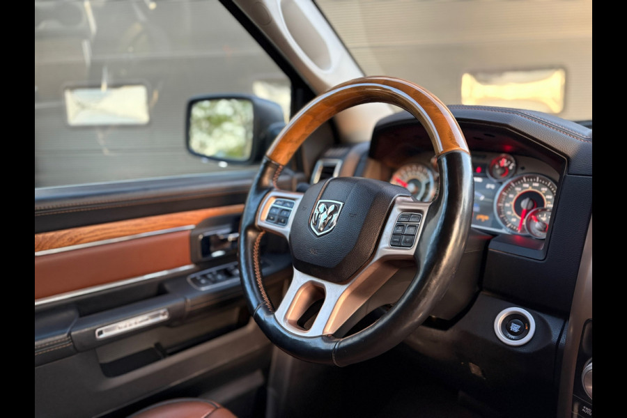 Dodge Ram 1500 5.7 V8 4x4 Crew Cab Longhorn - Luchtvering - Bomvol