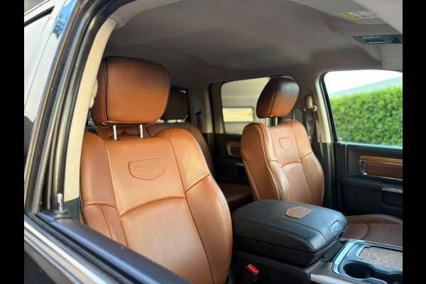 Dodge Ram 1500 5.7 V8 4x4 Crew Cab Longhorn - Luchtvering - Bomvol