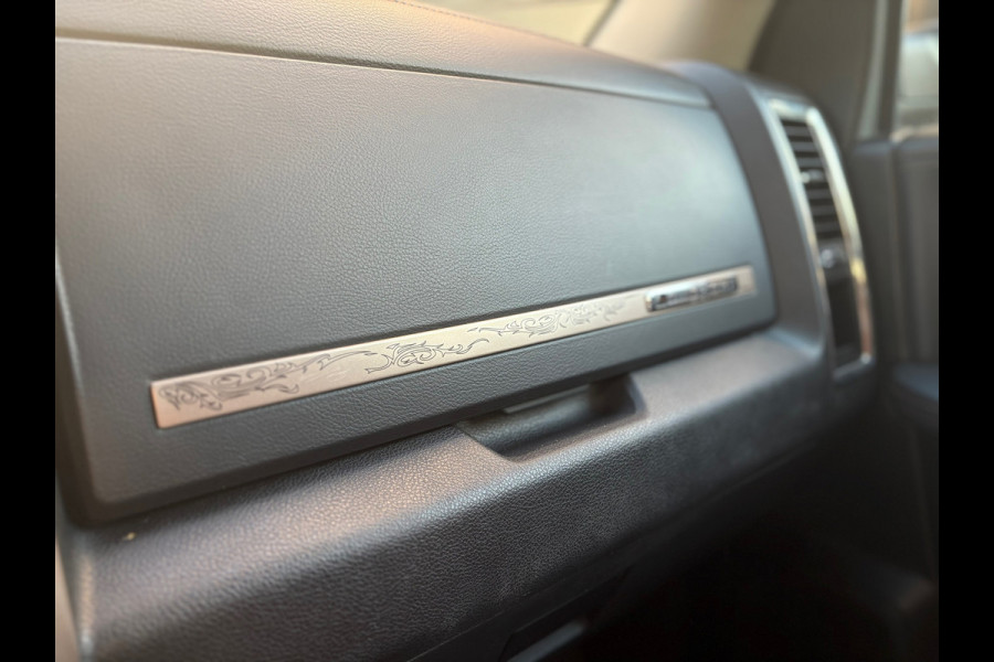 Dodge Ram 1500 5.7 V8 4x4 Crew Cab Longhorn - Luchtvering - Bomvol