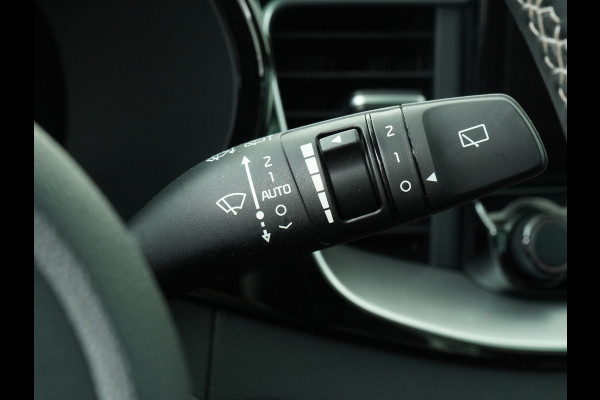 Kia Ceed Sportswagon 1.5 T-GDi GT-Line Automaat - Stoel-/Stuurverwarming - Apple Carplay/Android Auto - Elektrisch bedienbare Achterklep - Schuif-/Kanteldak - - Fabrieksgarantie tot 2030