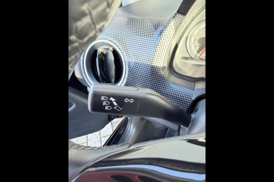 Volkswagen up! Volkswagen UP! 1.0 | AIRCO | Bluetooth | EL. Ramen