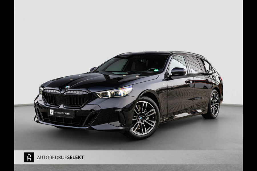 BMW 5 Serie Touring 520i | M-Sport | Trekhaak | Harman Kardon | Memory | Stoelventilatie | Driving Ass. Pro | Fabrieksgarantie
