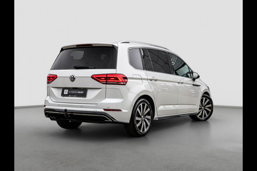 Volkswagen Touran 1.8 TSI R-LINE - PANO - TREKHAAK - CARPLAY - ACC - CAMERA - VOL!!