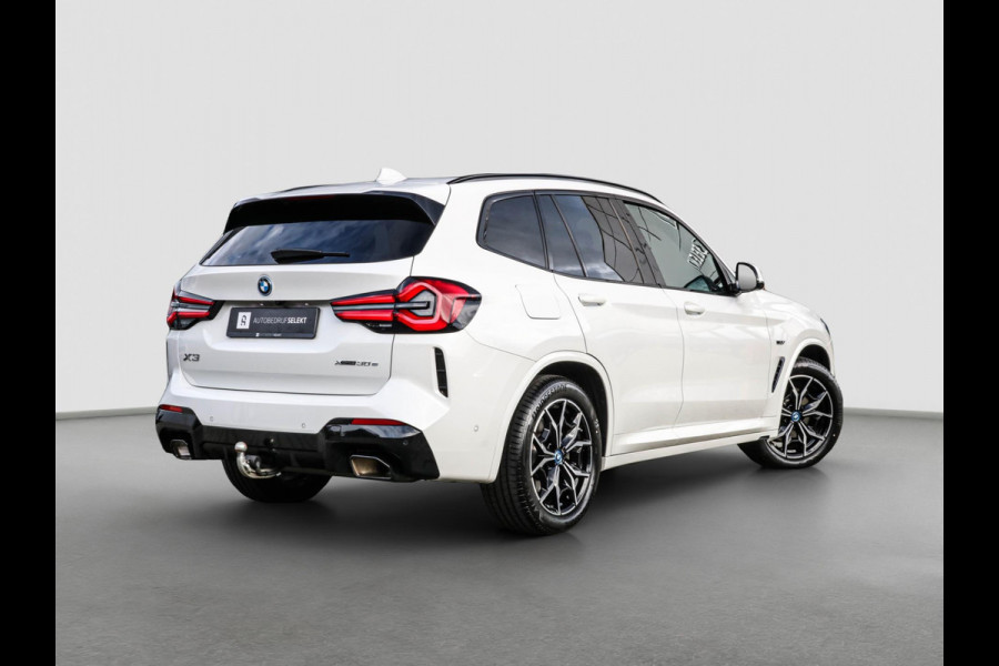 BMW X3 XDrive30e M-SPORT - PANO - TREKAAK - LASER - VOL!!
