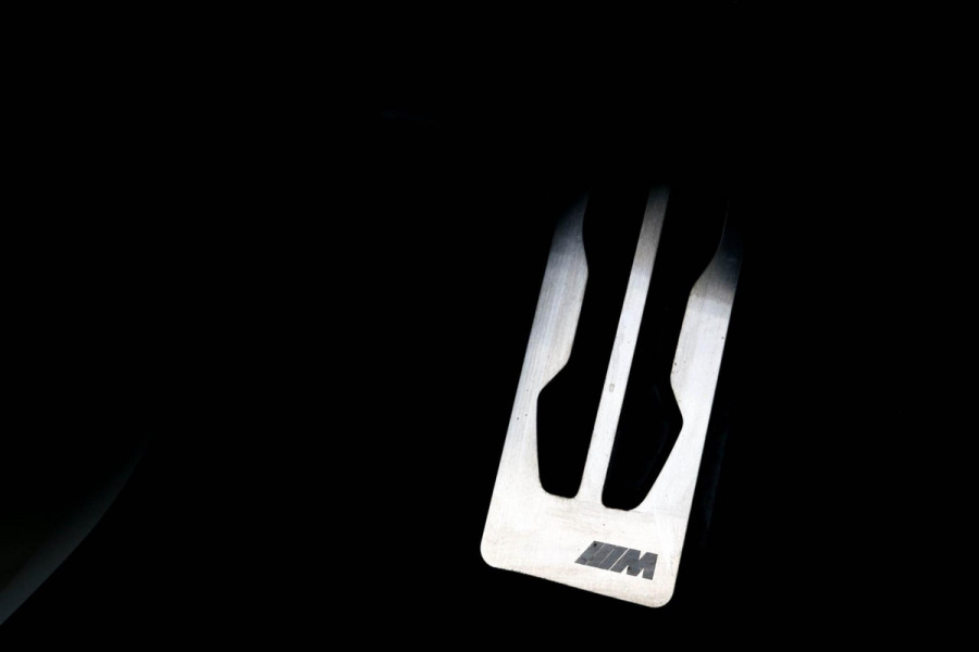 BMW X3 XDrive30e M-SPORT - PANO - TREKAAK - LASER - VOL!!