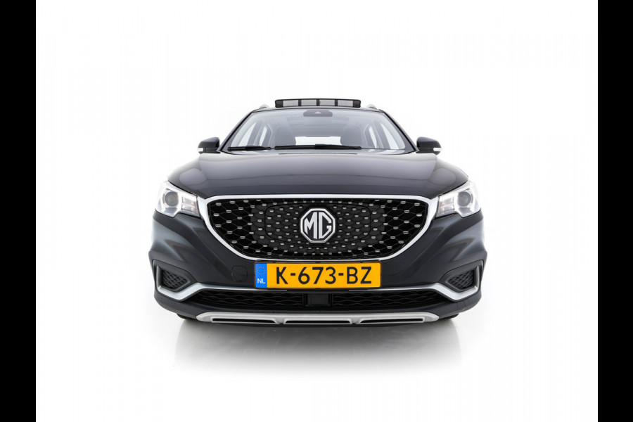 MG ZS EV Luxury 45 kWh (INCL.BTW) Aut. *PANO | LEATHER | CCS-FASTLOADER | KEYLESS | NAVI-FULLMAP | ADAPTIVE-CRUISE | CAMERA | HEATED-SPORTSEATS | CARPLAY | BLINDSPOT | DAB | LANE-ASSIST | PRIVACY-GLASS | 17''ALU*