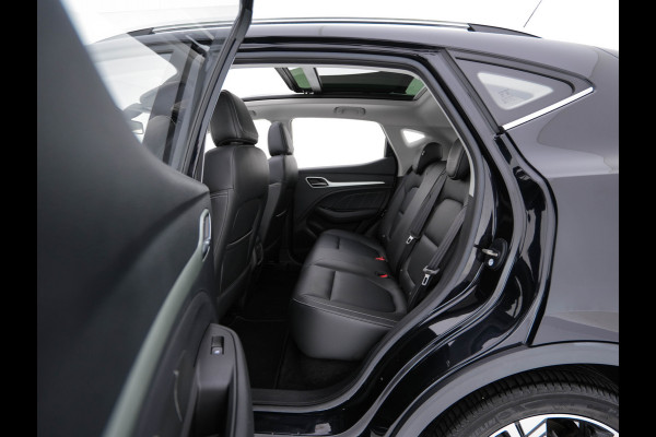 MG ZS EV Luxury 45 kWh (INCL.BTW) Aut. *PANO | LEATHER | CCS-FASTLOADER | KEYLESS | NAVI-FULLMAP | ADAPTIVE-CRUISE | CAMERA | HEATED-SPORTSEATS | CARPLAY | BLINDSPOT | DAB | LANE-ASSIST | PRIVACY-GLASS | 17''ALU*