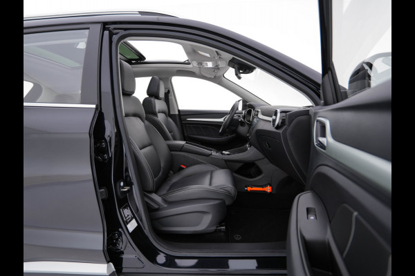 MG ZS EV Luxury 45 kWh (INCL.BTW) Aut. *PANO | LEATHER | CCS-FASTLOADER | KEYLESS | NAVI-FULLMAP | ADAPTIVE-CRUISE | CAMERA | HEATED-SPORTSEATS | CARPLAY | BLINDSPOT | DAB | LANE-ASSIST | PRIVACY-GLASS | 17''ALU*
