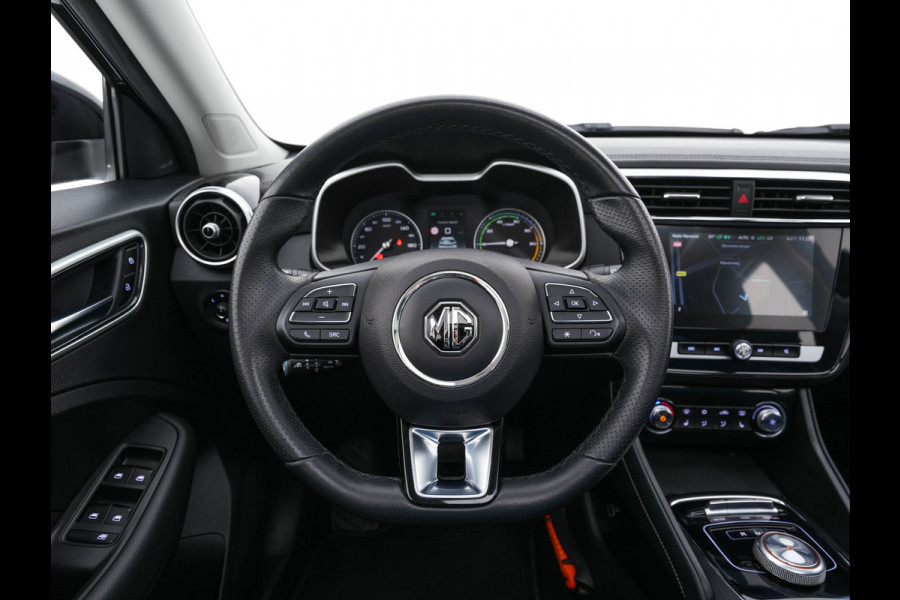 MG ZS EV Luxury 45 kWh (INCL.BTW) Aut. *PANO | LEATHER | CCS-FASTLOADER | KEYLESS | NAVI-FULLMAP | ADAPTIVE-CRUISE | CAMERA | HEATED-SPORTSEATS | CARPLAY | BLINDSPOT | DAB | LANE-ASSIST | PRIVACY-GLASS | 17''ALU*