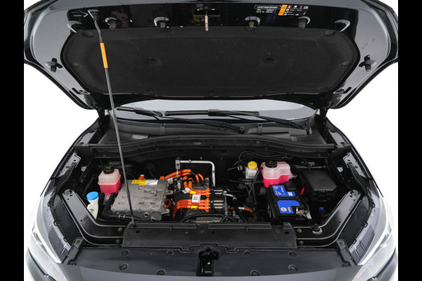 MG ZS EV Luxury 45 kWh (INCL.BTW) Aut. *PANO | LEATHER | CCS-FASTLOADER | KEYLESS | NAVI-FULLMAP | ADAPTIVE-CRUISE | CAMERA | HEATED-SPORTSEATS | CARPLAY | BLINDSPOT | DAB | LANE-ASSIST | PRIVACY-GLASS | 17''ALU*