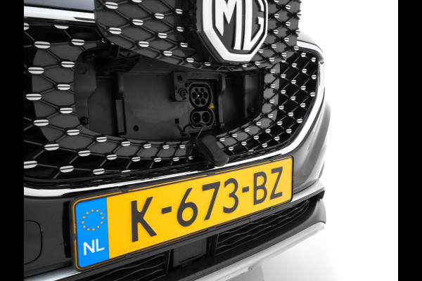 MG ZS EV Luxury 45 kWh (INCL.BTW) Aut. *PANO | LEATHER | CCS-FASTLOADER | KEYLESS | NAVI-FULLMAP | ADAPTIVE-CRUISE | CAMERA | HEATED-SPORTSEATS | CARPLAY | BLINDSPOT | DAB | LANE-ASSIST | PRIVACY-GLASS | 17''ALU*