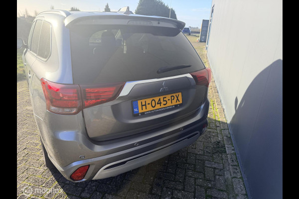 Mitsubishi Outlander 2.4 PHEV Intense TREKHAAK CAMERA