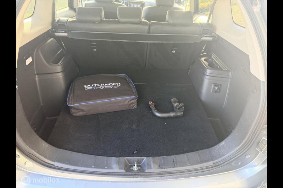 Mitsubishi Outlander 2.4 PHEV Intense TREKHAAK CAMERA