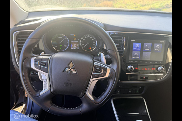 Mitsubishi Outlander 2.4 PHEV Intense TREKHAAK CAMERA