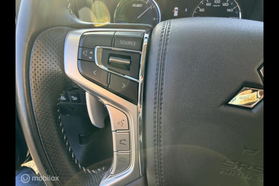 Mitsubishi Outlander 2.4 PHEV Intense TREKHAAK CAMERA