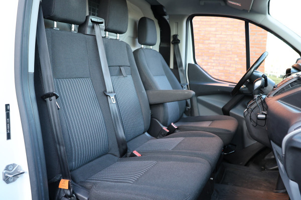 Ford Transit Custom 310 2.0 TDCI L2H1 | Automaat | L+R Schuifdeur | CarPlay | Stoelverwarming | Cruise control | 3-Zitter | Elek. ramen | Airco | Euro 6 | Lengte 2