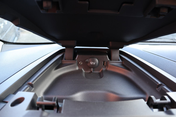 Ford Transit Custom 310 2.0 TDCI L2H1 | Automaat | L+R Schuifdeur | CarPlay | Stoelverwarming | Cruise control | 3-Zitter | Elek. ramen | Airco | Euro 6 | Lengte 2