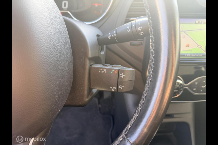 Renault Captur 0.9 TCe Intens TREKHAAK ACHTERUITRIJCAMERA