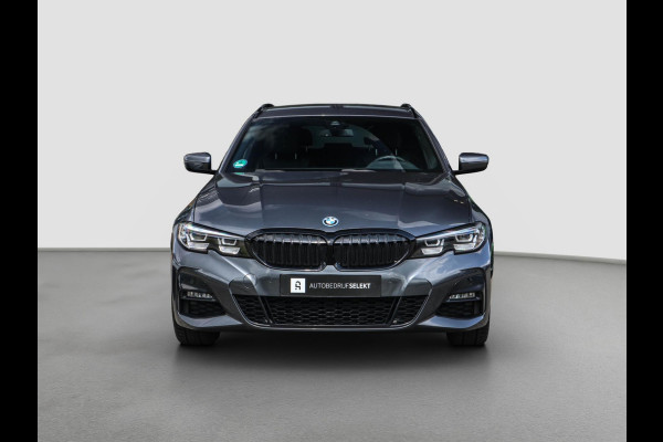 BMW 3 Serie Touring 330e - M-SPORT - CARPLAY - SFEERVERLICHTING - DEALER ONDERHOUDEN - EERSTE EIGENAAR - STOELVERWARMING