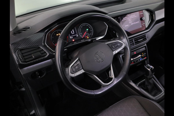 Volkswagen T-Cross 1.0 TSI Style 110 pk Automaat (DSG) | Navigatie via App | Parkeersensoren | Achteruitrijcamera | Stoelverwarming | Adaptieve cruise control |