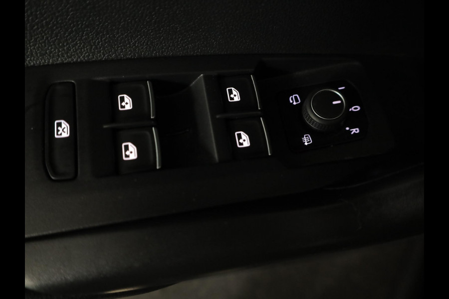 Volkswagen T-Cross 1.0 TSI Style 110 pk Automaat (DSG) | Navigatie via App | Parkeersensoren | Achteruitrijcamera | Stoelverwarming | Adaptieve cruise control |