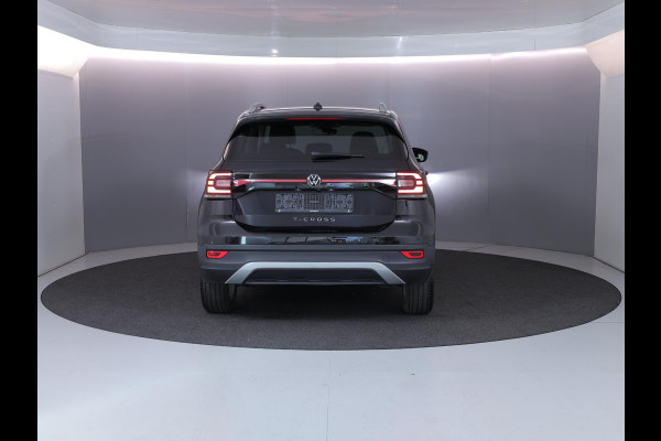 Volkswagen T-Cross 1.0 TSI Style 110 pk Automaat (DSG) | Navigatie via App | Parkeersensoren | Achteruitrijcamera | Stoelverwarming | Adaptieve cruise control |