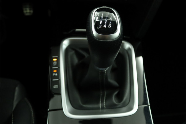 Kia Ceed Sportswagon 1.5 T-GDi GT-Line Apple Carplay/Android Auto - Cruise Control - Dodehoekdetectie - Panoramadak - Navigatie - Stuur/Stoelverwarming Fabrieksgarantie tot 07-2031