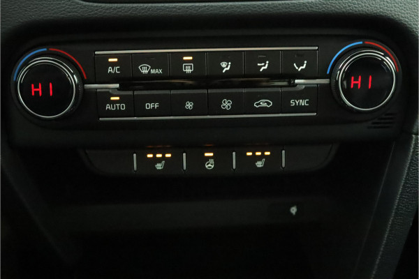 Kia Ceed Sportswagon 1.5 T-GDi GT-Line Apple Carplay/Android Auto - Cruise Control - Dodehoekdetectie - Panoramadak - Navigatie - Stuur/Stoelverwarming Fabrieksgarantie tot 07-2031