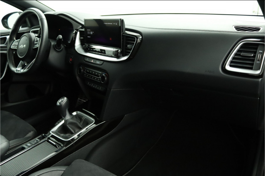 Kia Ceed Sportswagon 1.5 T-GDi GT-Line Apple Carplay/Android Auto - Cruise Control - Dodehoekdetectie - Panoramadak - Navigatie - Stuur/Stoelverwarming Fabrieksgarantie tot 07-2031