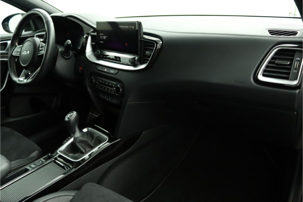 Kia Ceed Sportswagon 1.5 T-GDi GT-Line Apple Carplay/Android Auto - Cruise Control - Dodehoekdetectie - Panoramadak - Navigatie - Stuur/Stoelverwarming Fabrieksgarantie tot 07-2031