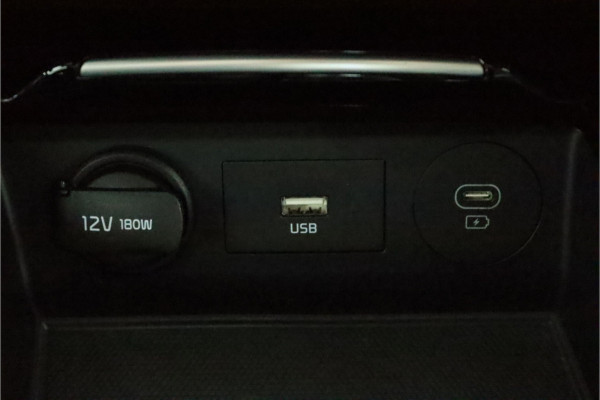 Kia Ceed Sportswagon 1.5 T-GDi GT-Line Apple Carplay/Android Auto - Cruise Control - Dodehoekdetectie - Panoramadak - Navigatie - Stuur/Stoelverwarming Fabrieksgarantie tot 07-2031