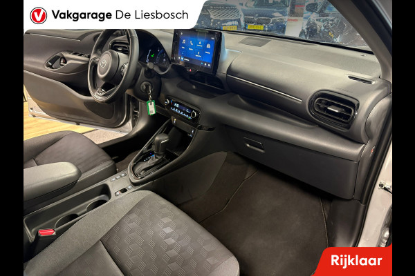 Toyota Yaris 1.5 Hybrid 115 First Edition / stoel en stuur verwarming/ camera / carplay /