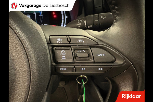 Toyota Yaris 1.5 Hybrid 115 First Edition / stoel en stuur verwarming/ camera / carplay /