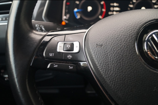 Volkswagen Tiguan Allspace 1.5 TSI 150pk DSG R-Line Highline Business 5-persoons -PANO-