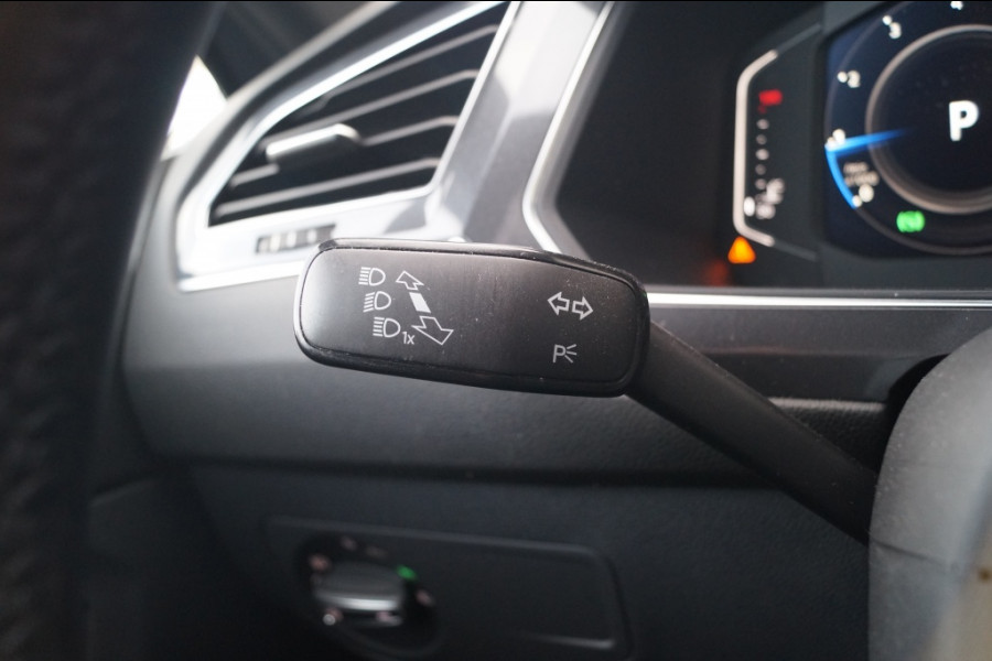 Volkswagen Tiguan Allspace 1.5 TSI 150pk DSG R-Line Highline Business 5-persoons -PANO-