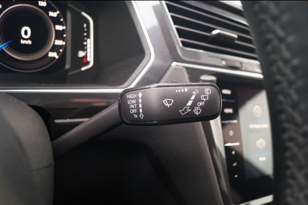 Volkswagen Tiguan Allspace 1.5 TSI 150pk DSG R-Line Highline Business 5-persoons -PANO-