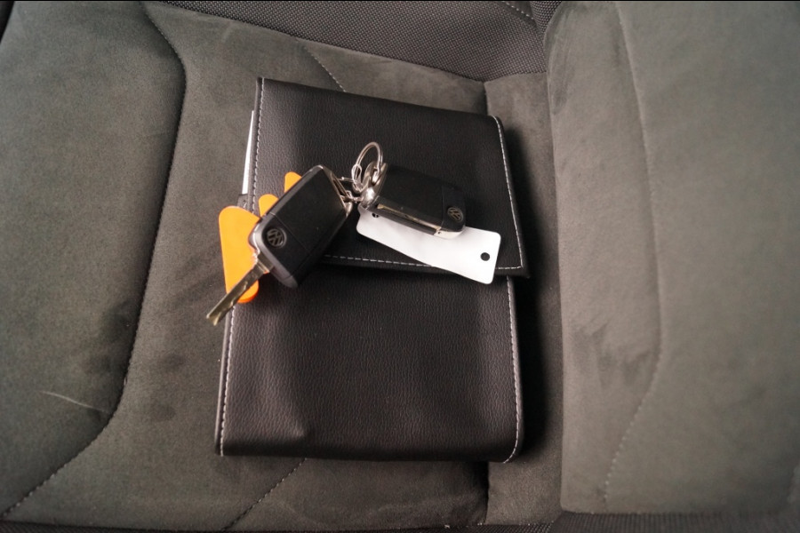 Volkswagen Tiguan Allspace 1.5 TSI 150pk DSG R-Line Highline Business 5-persoons -PANO-