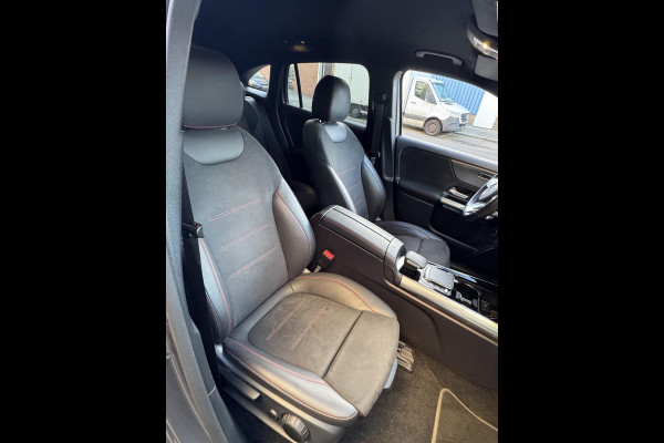 Mercedes-Benz EQA 250 AMG Edition 1 67 kWh - AUTOMAAT I Navigatie I Leer I Sport pakket I PDC I LED I Achteruitrij Camera