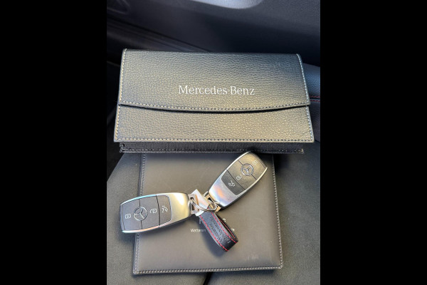 Mercedes-Benz EQA 250 AMG Edition 1 67 kWh - AUTOMAAT I Navigatie I Leer I Sport pakket I PDC I LED I Achteruitrij Camera