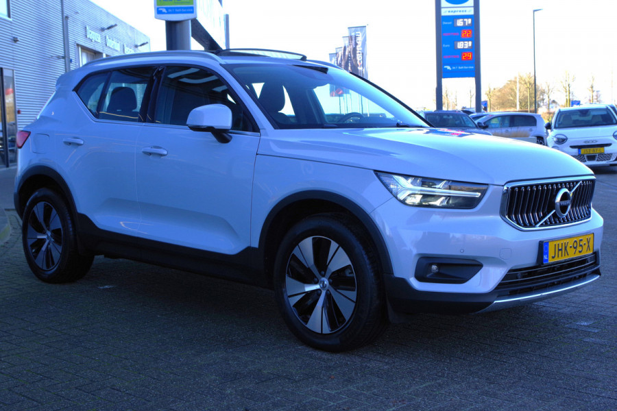 Volvo XC40 1.5 T4 Recharge Inscription Expression 211 PK PHEV, Panoramadak, Trekhaak, Camera, Carplay, Climate Control