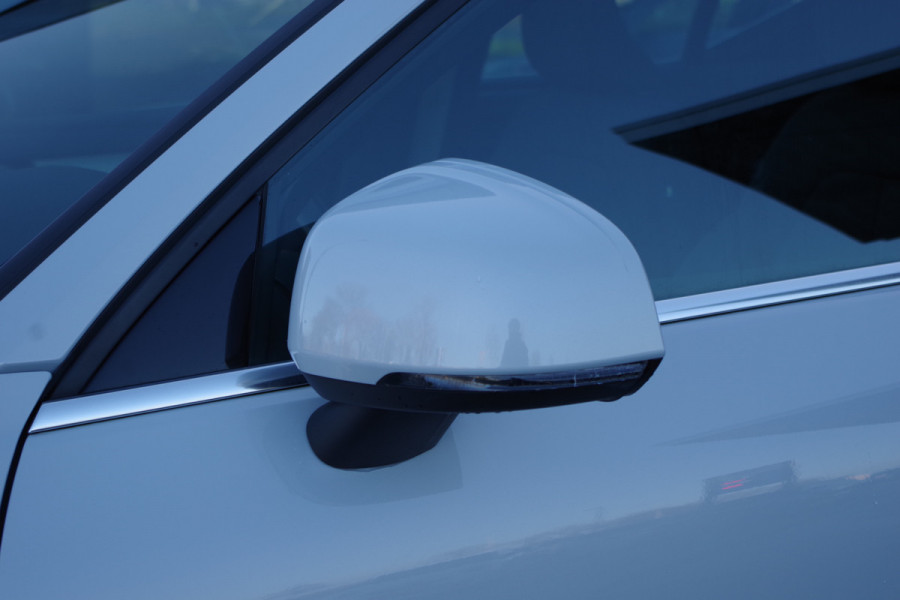 Volvo XC40 1.5 T4 Recharge Inscription Expression 211 PK PHEV, Panoramadak, Trekhaak, Camera, Carplay, Climate Control